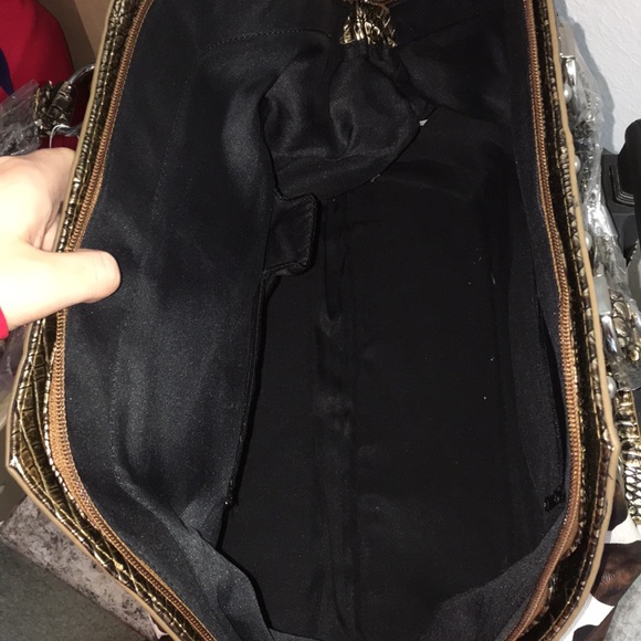 Gazzaz Animal Print Carry On - Picture 7 of 11